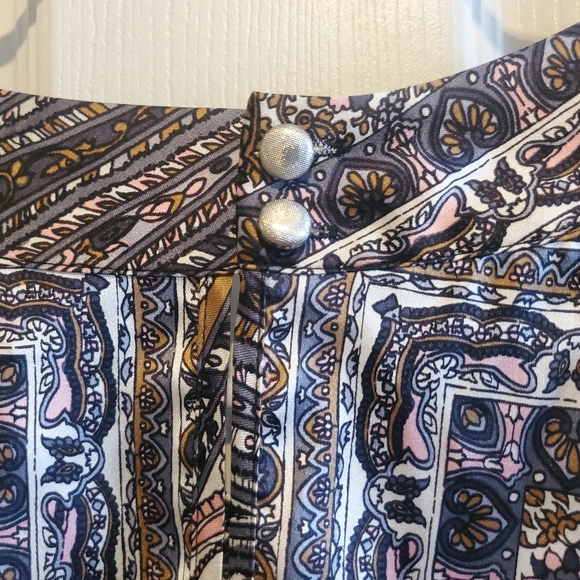 Cache 95% Silk Handkerchief Halter Top, size large - Picture 7 of 7